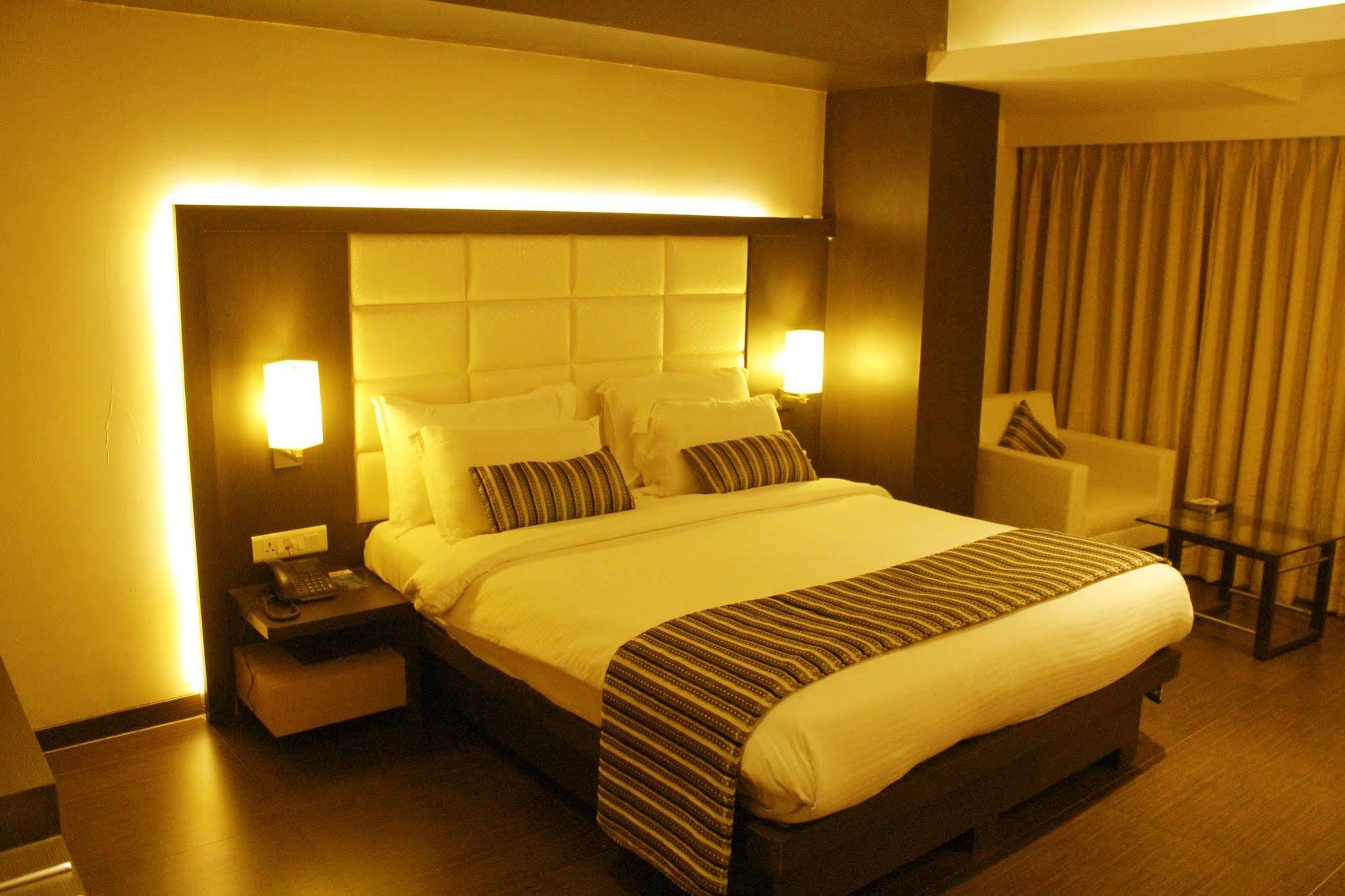 Hotel Galaxy Mumbai Eksteriør bilde